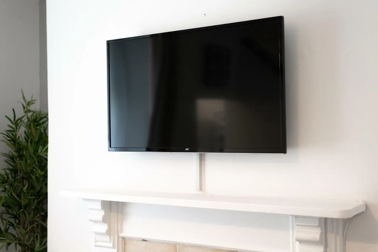 City Centre, Parking, Smart Tv'S In All Rooms Swansea