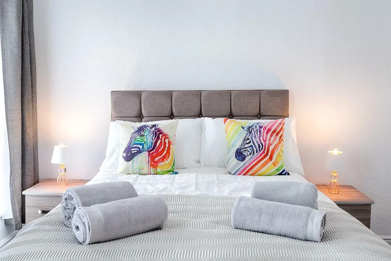 City Centre, Parking, Smart Tv'S In All Rooms Swansea